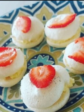 Japanese strawberry shortcake bites on a patterned plate